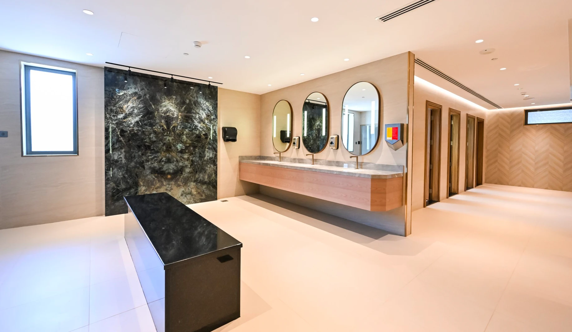 Elite Downtown Dubai — Gallery View